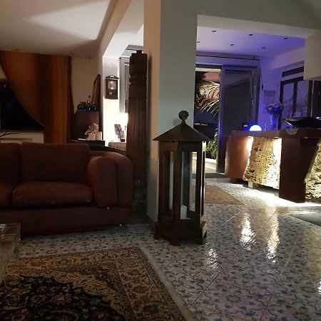 B&B Il Resort Dell'Artista Венетико Экстерьер фото